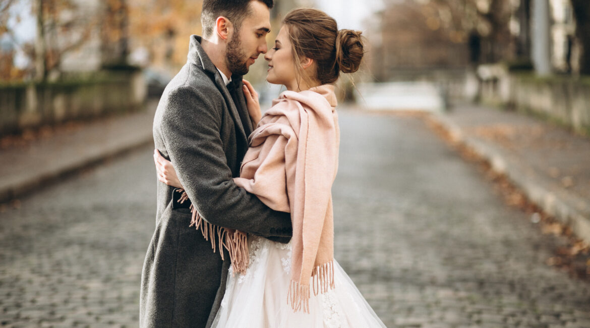 Frasi d'amore per l'anno di relazione 1 wedding couple france